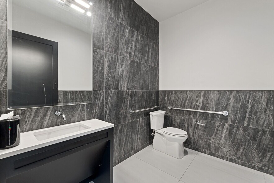 More Photos Of 16362 Muirfield Place, Edmond Medical For Sale