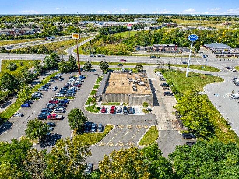 More Photos Of 1898 N Morristown Rd, Shelbyville Restaurant For Sale