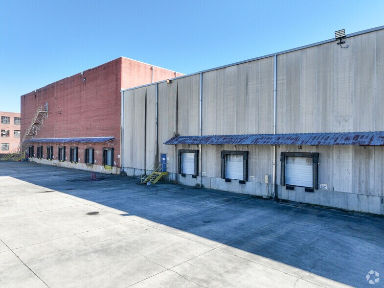 More Photos Of 315 Elizabeth St NW, Lenoir Manufacturing For Lease