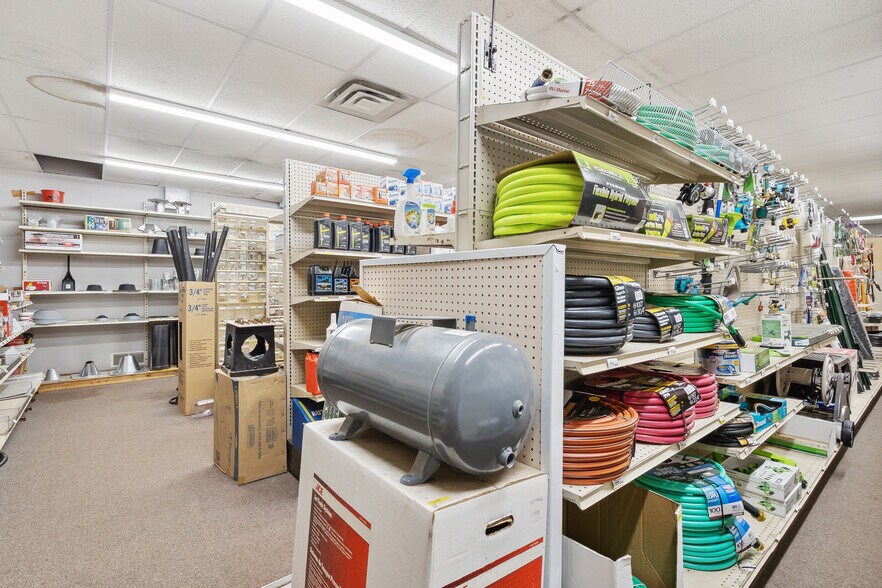 More Photos Of 216 W 3rd Ave N, Aurora Storefront Retail Office For Sale