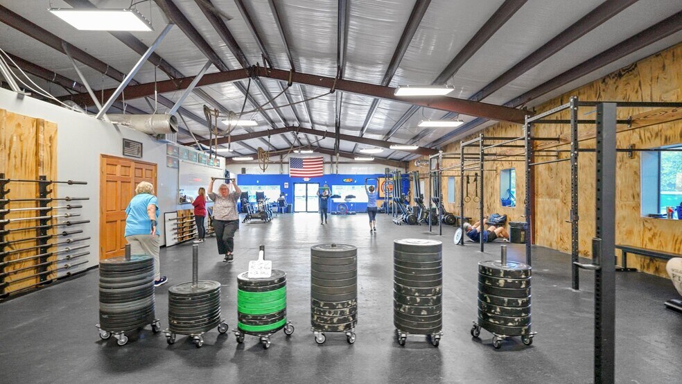 More Photos Of 140 NE Yellow Pine Ave, Madison Restaurant For Sale