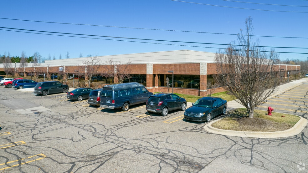 More Photos Of 26800 Meadowbrook Rd, Novi Research And Development For Lease