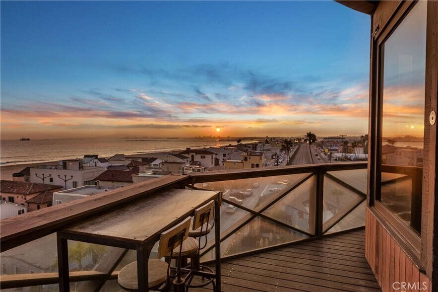 More Photos Of 1 Anderson St, Seal Beach Specialty For Sale