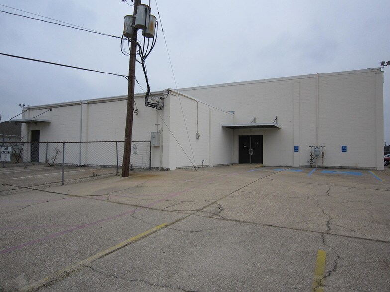 More Photos Of 9310 Normandie Dr, Shreveport Office For Lease