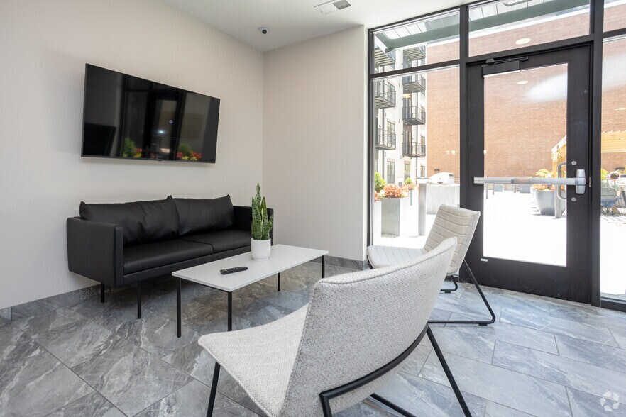 More Photos Of 140 E Monument Ave, Dayton Apartments For Lease