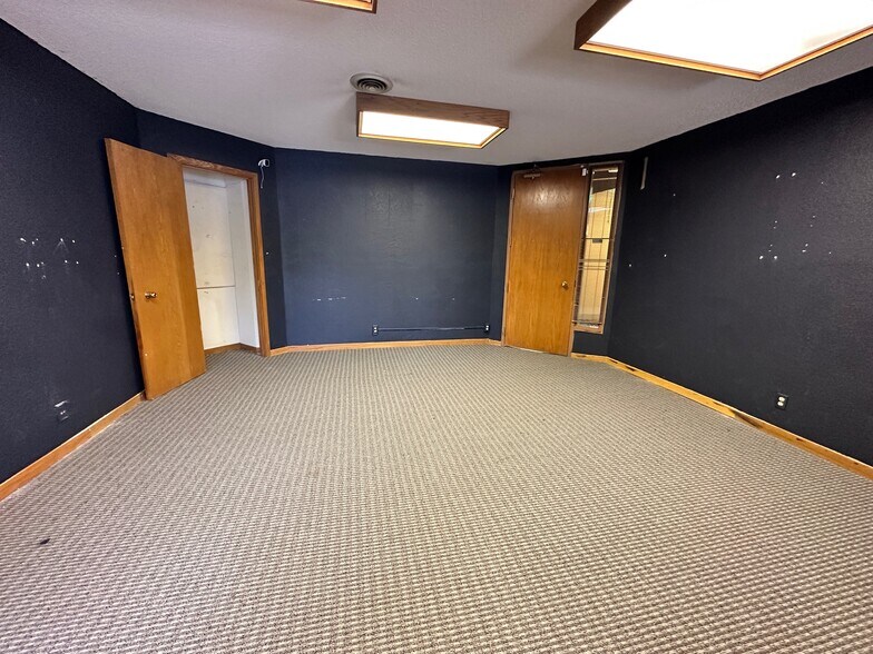 More Photos Of 8791 Wolff Ct, Westminster Office For Sale