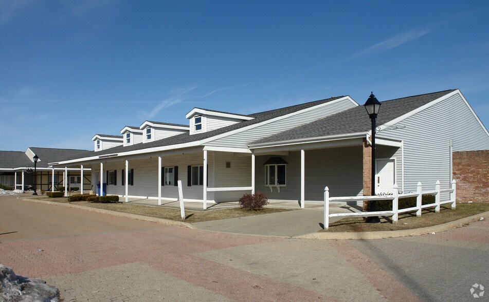 More Photos Of 100 Saratoga Village Blvd, Malta Unknown For Lease