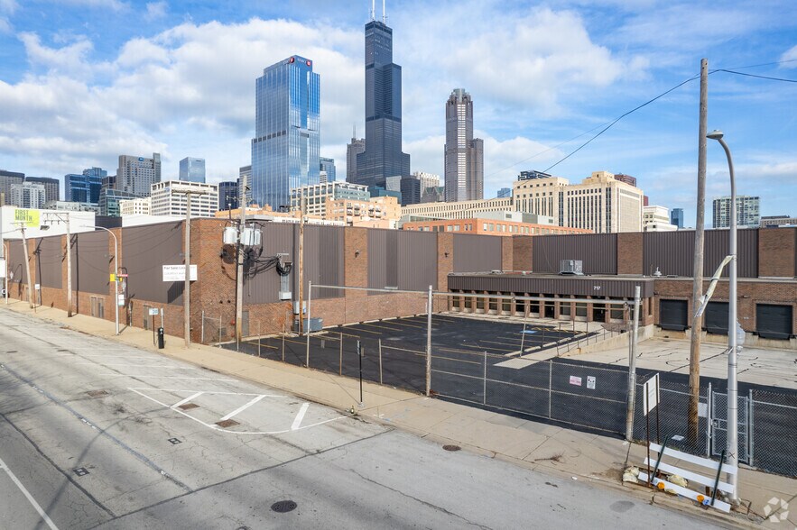 More Photos Of 717 S Desplaines St, Chicago Warehouse For Sale