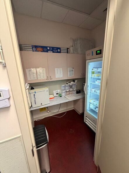 More Photos Of 9160 Galleria Ct, Naples Medical For Lease