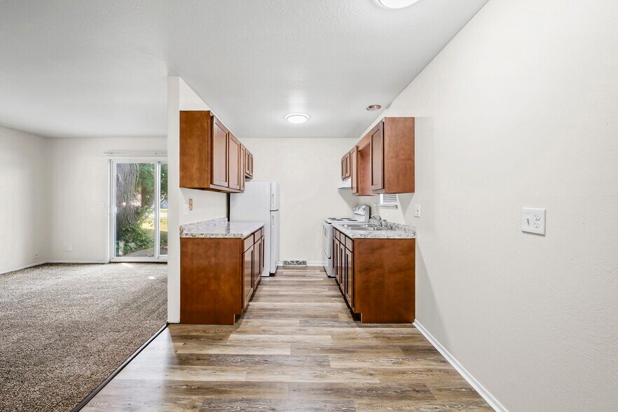 More Photos Of 1819 Garden Ridge Dr, Toledo Apartments For Sale