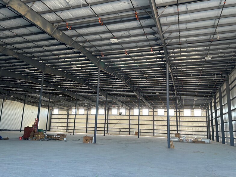 More Photos Of 353 Acme Way, Wilmington Warehouse For Lease