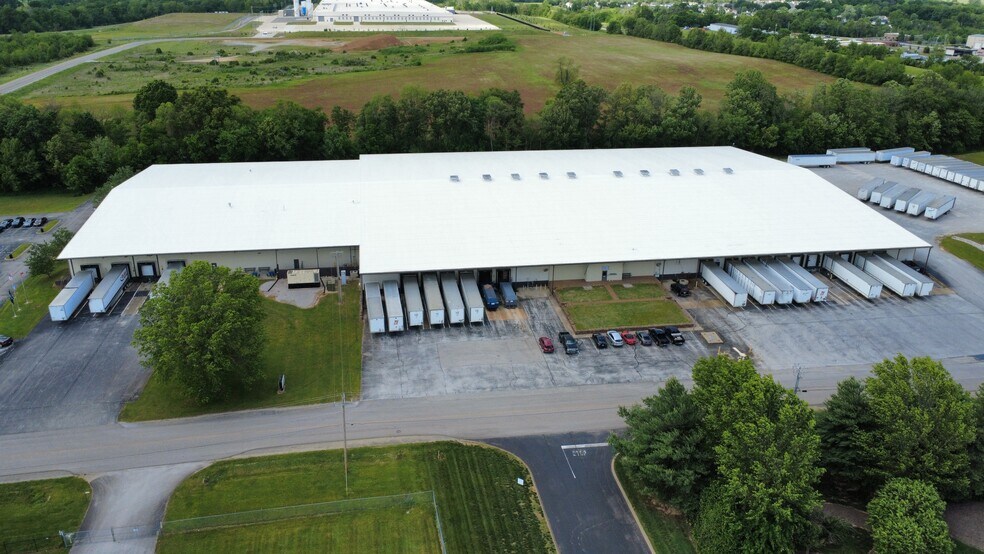 More Photos Of 2206 Oakland Pky, Columbia Distribution For Sale