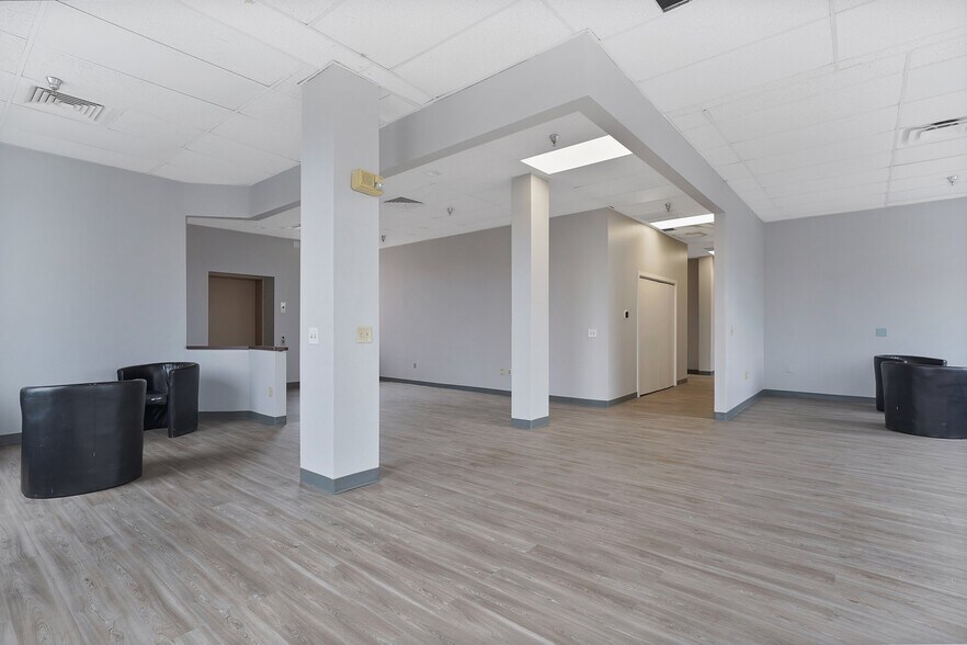 More Photos Of 51-59 Taylor St, Springfield Storefront Retail Office For Sale