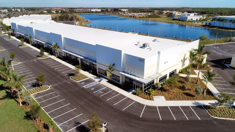 More Photos Of 14651 Jetport Loop, Fort Myers Light Distribution For Lease
