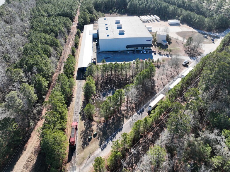 More Photos Of 741 Wellman Rd, Darlington Warehouse For Lease