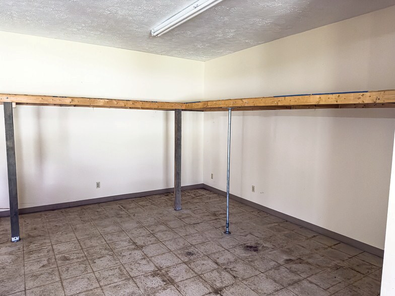 More Photos Of 2475 W County Road 1050 S, Cloverdale Land For Sale