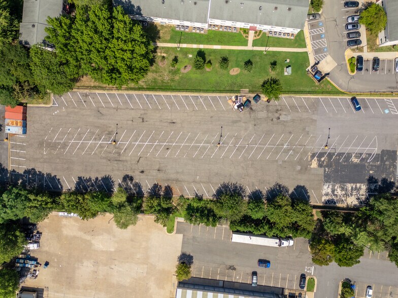 More Photos Of 7846 Richmond Hwy, Alexandria Land For Lease