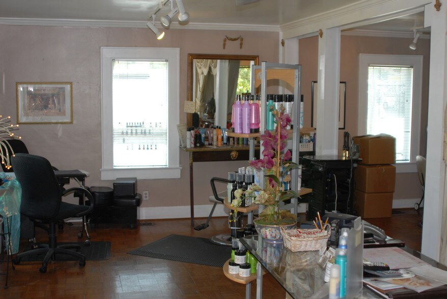 More Photos Of 4 Beck St NW, Atlanta Storefront Retail Office For Sale