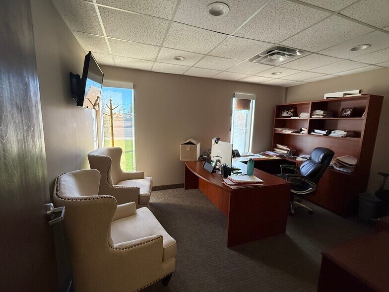 More Photos Of 402 E Southern Ave, Tempe Office For Lease