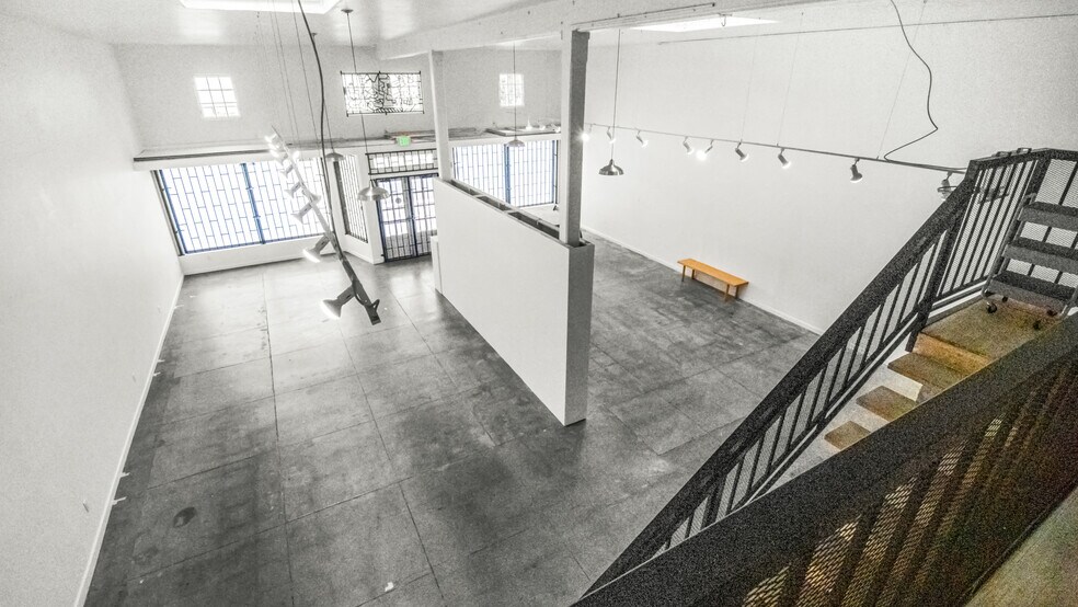 More Photos Of 1736-1738 E 7th St, Long Beach Storefront For Sale