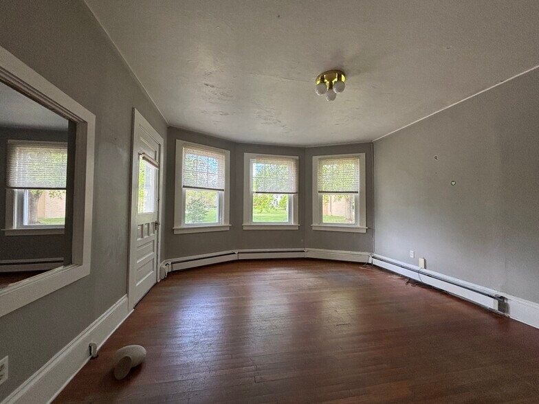 More Photos Of 60 Cottage St, Great Barrington Office For Sale