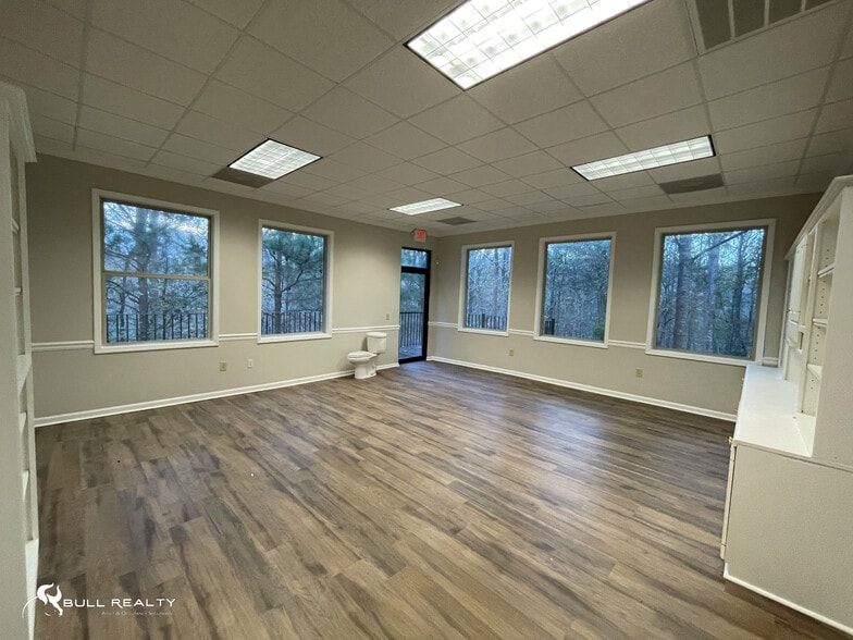 More Photos Of 247 Lana Dr, Gray Office For Sale
