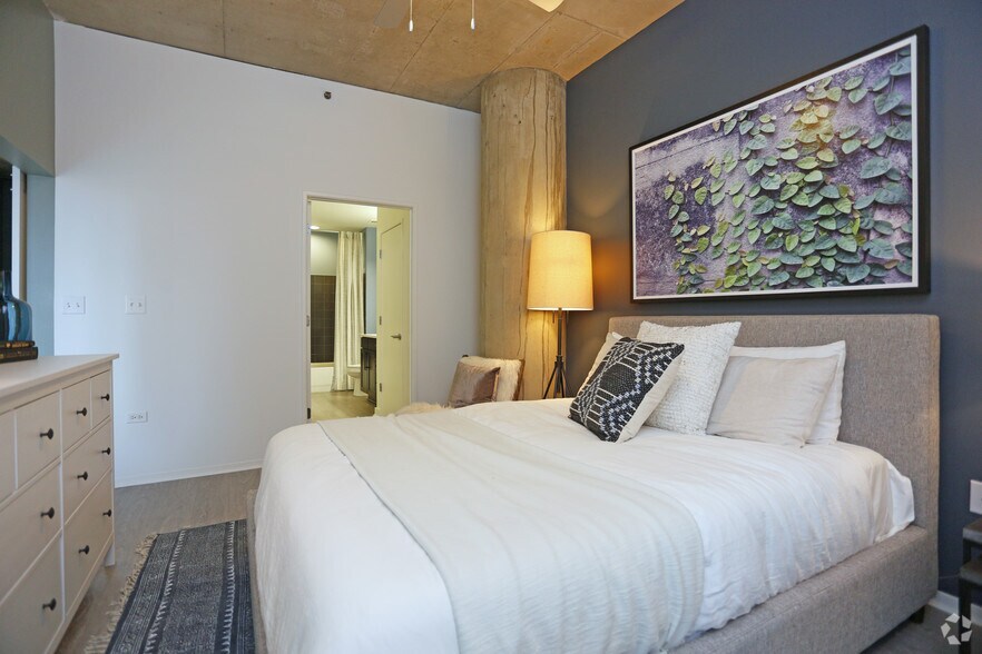 More Photos Of 1401 S State St, Chicago Apartments For Lease