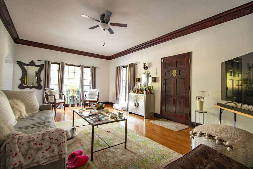 More Photos Of , Los Angeles Multifamily For Sale