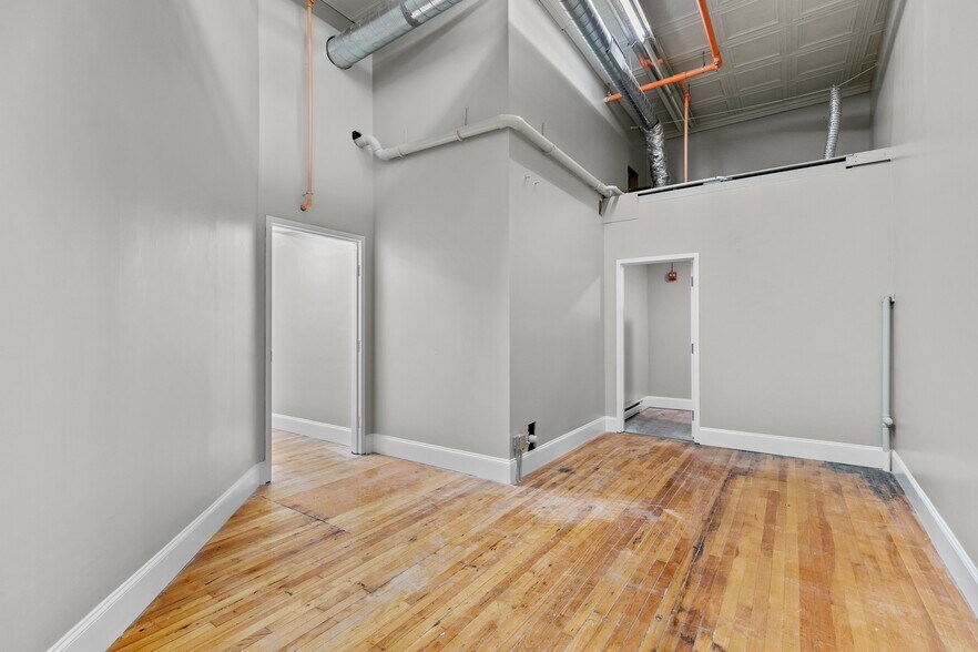 More Photos Of 442-450 Main St, Warren Storefront Retail Office For Lease