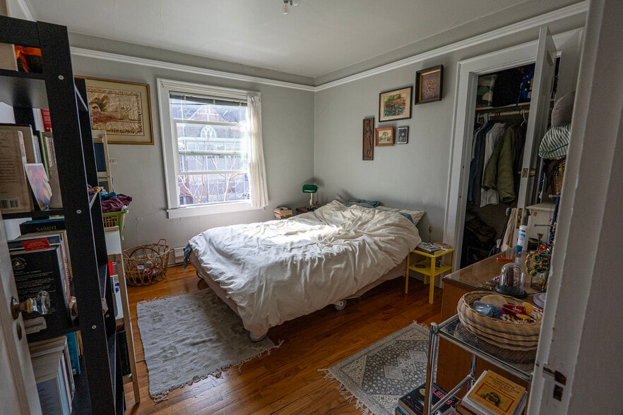 More Photos Of , Tacoma Multifamily For Sale