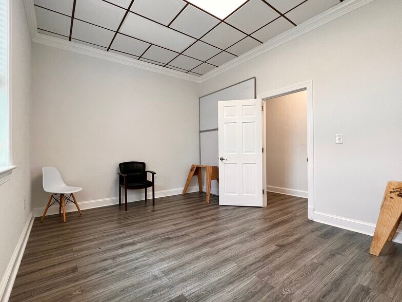More Photos Of 490 Westfield Rd, Charlottesville Storefront Retail Office For Sale