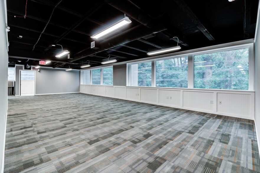More Photos Of 25300 Lorain Rd, North Olmsted Medical For Lease
