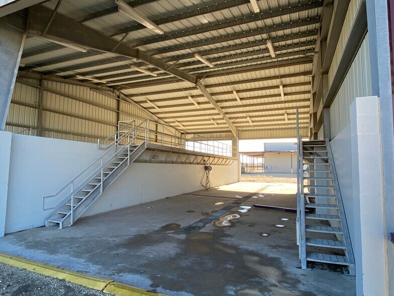 More Photos Of 300 County Road 302, Barnhart Industrial For Lease