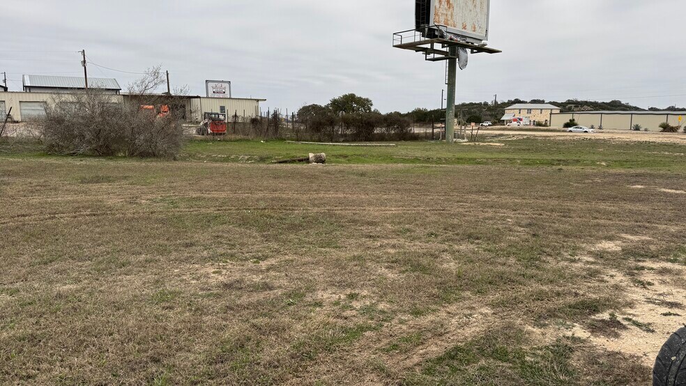 More Photos Of 4077 Highway 16 S, Bandera Land For Lease