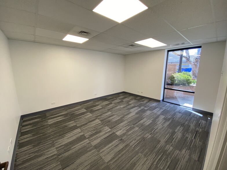 More Photos Of 1640 Grant St, Denver Office For Sale