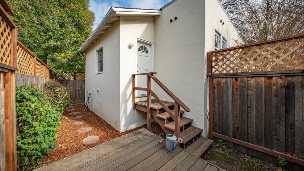 More Photos Of 717 C St, San Rafael Office For Sale