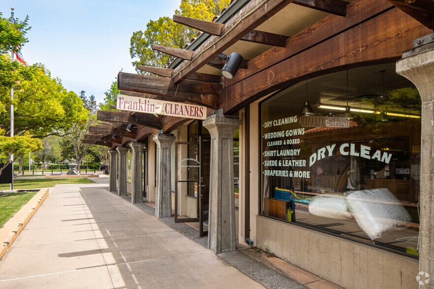 More Photos Of 1266-1290 Franklin St, Santa Clara Storefront Retail Office For Sale