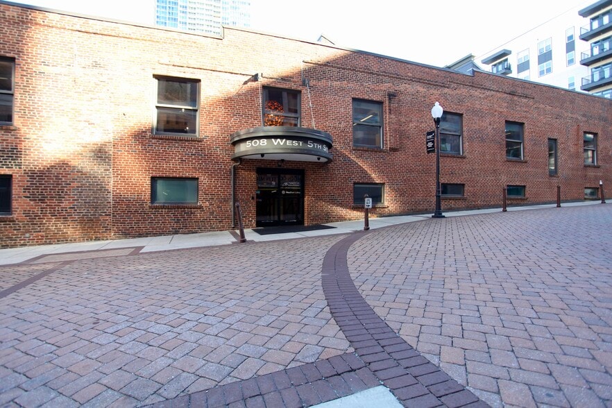 More Photos Of 508 W 5th St, Charlotte Office For Sale