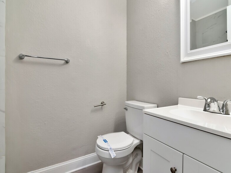 More Photos Of , Bradenton Multifamily For Sale