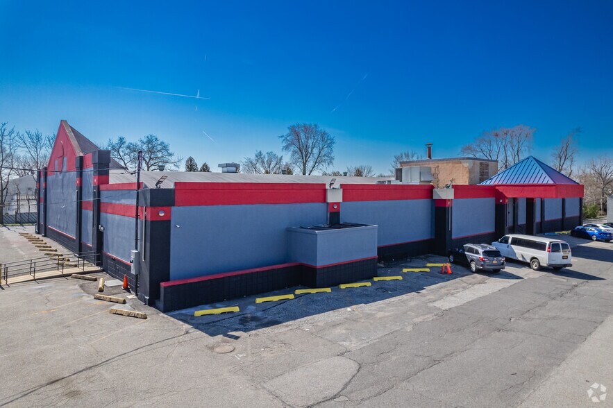 More Photos Of 3328-3340 Hillside Ave, New Hyde Park Unknown For Lease