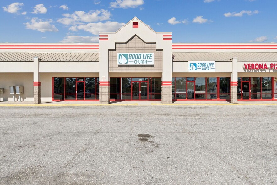 More Photos Of 5165-5261 33rd St E, Bradenton Storefront For Sale