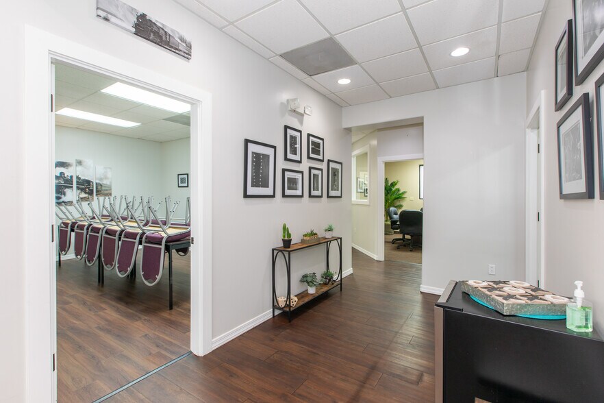 More Photos Of 510 S Greenfield Rd, Mesa Medical For Sale