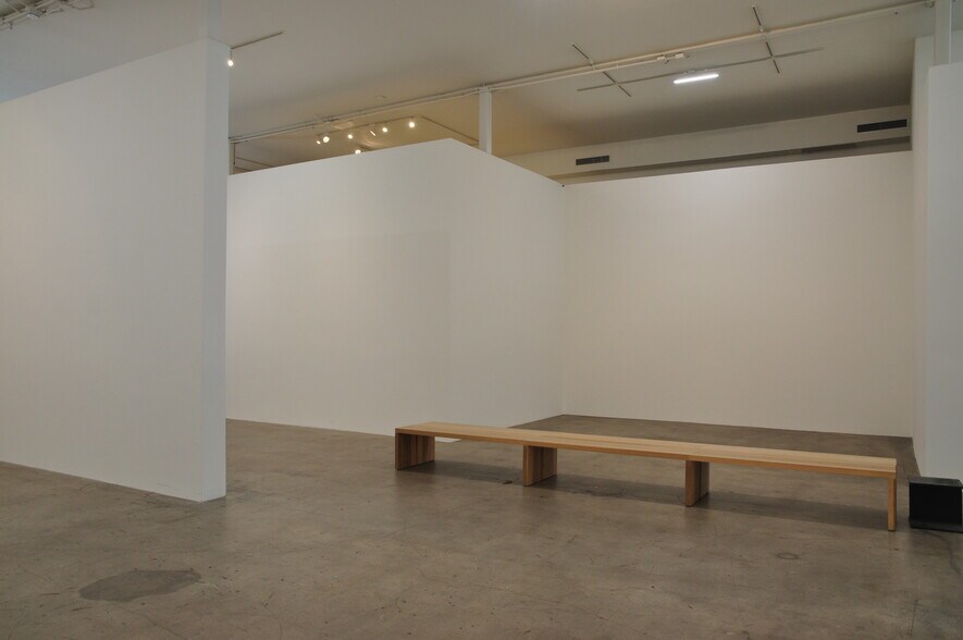 More Photos Of 829-831 N Highland Ave, Los Angeles General Retail For Sale