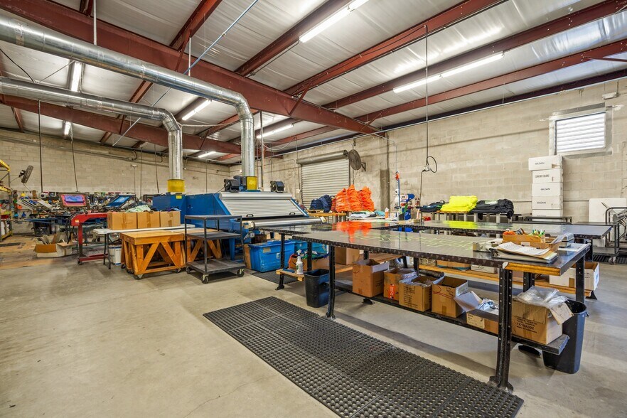 More Photos Of 4540 Northgate Ct, Sarasota Warehouse For Sale