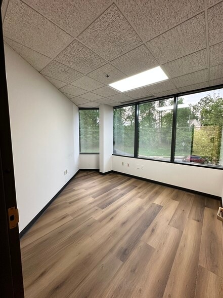 More Photos Of 2265 Roswell Rd, Marietta Office For Lease