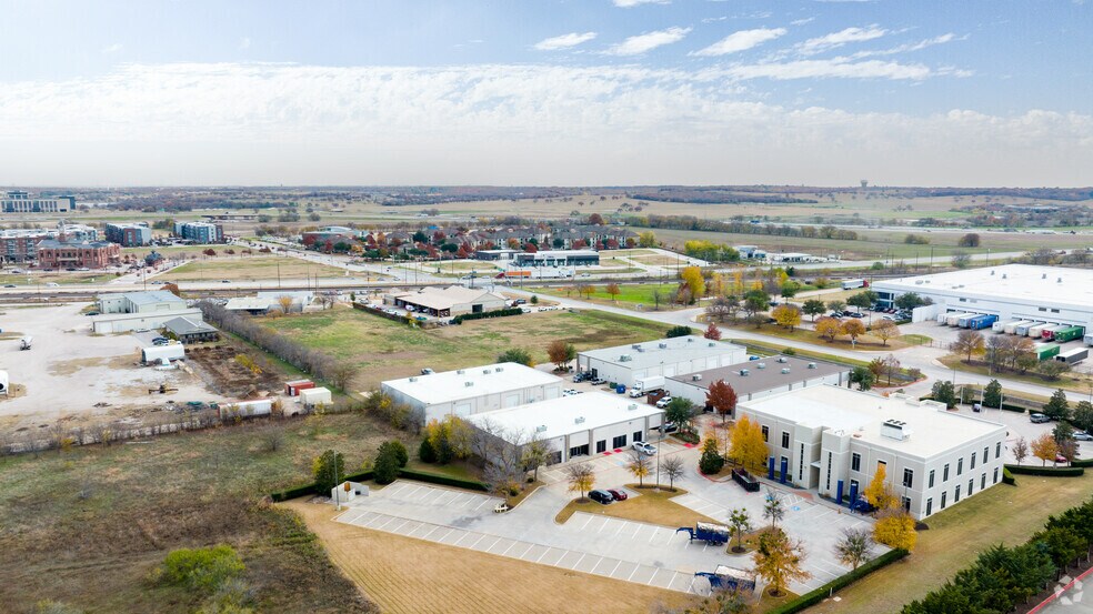 More Photos Of 616 Henrietta Creek Rd, Roanoke Light Distribution For Lease