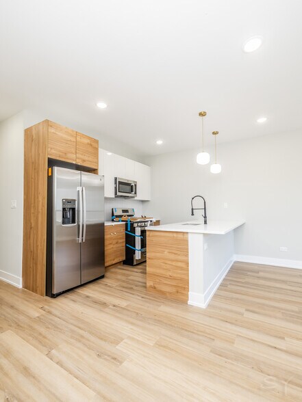 More Photos Of 6220 S King Dr, Chicago Multifamily For Sale