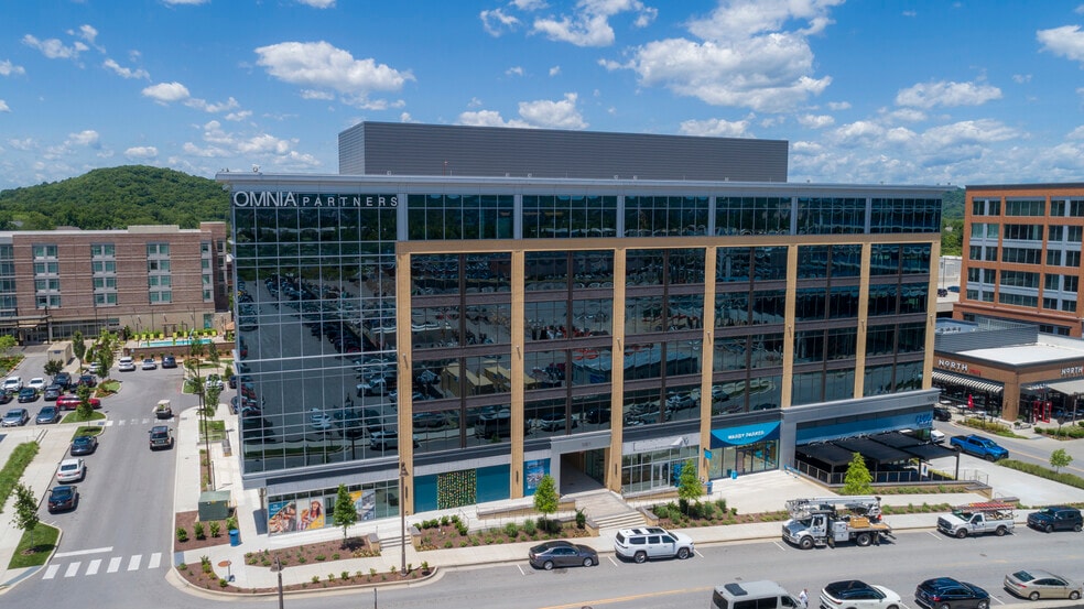 More Photos Of 4041 Aspen Grove Dr, Franklin General Retail For Lease