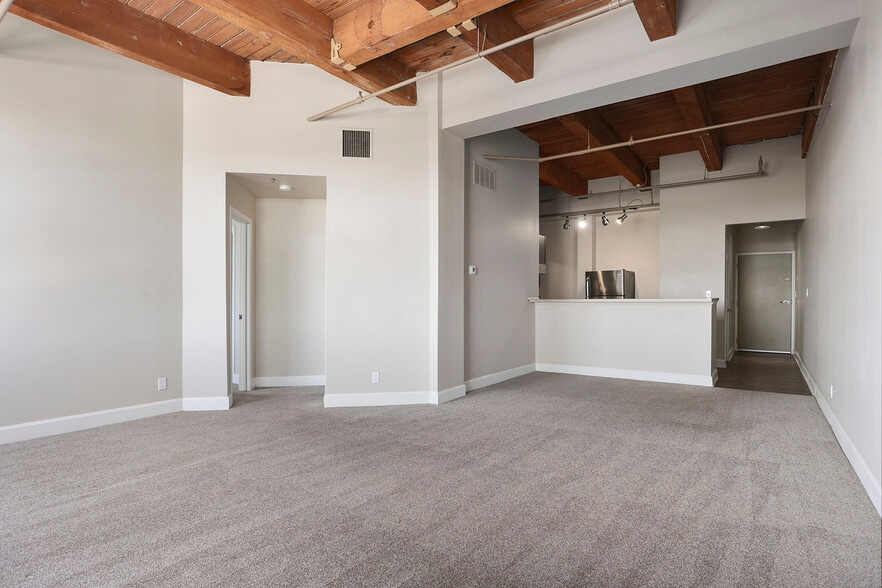 More Photos Of 412 W 8th St, Kansas City Apartments For Sale