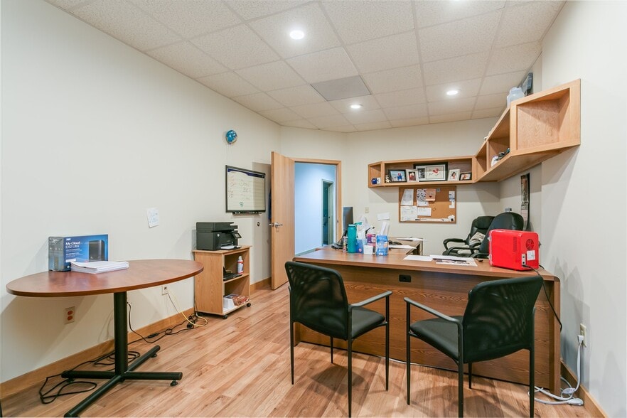 More Photos Of 300 Buell Rd, Rochester Loft Creative Space For Sale